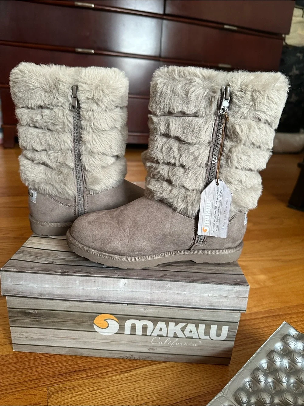 Makalu Kids Faux-Fur Winter Boots in Taupe